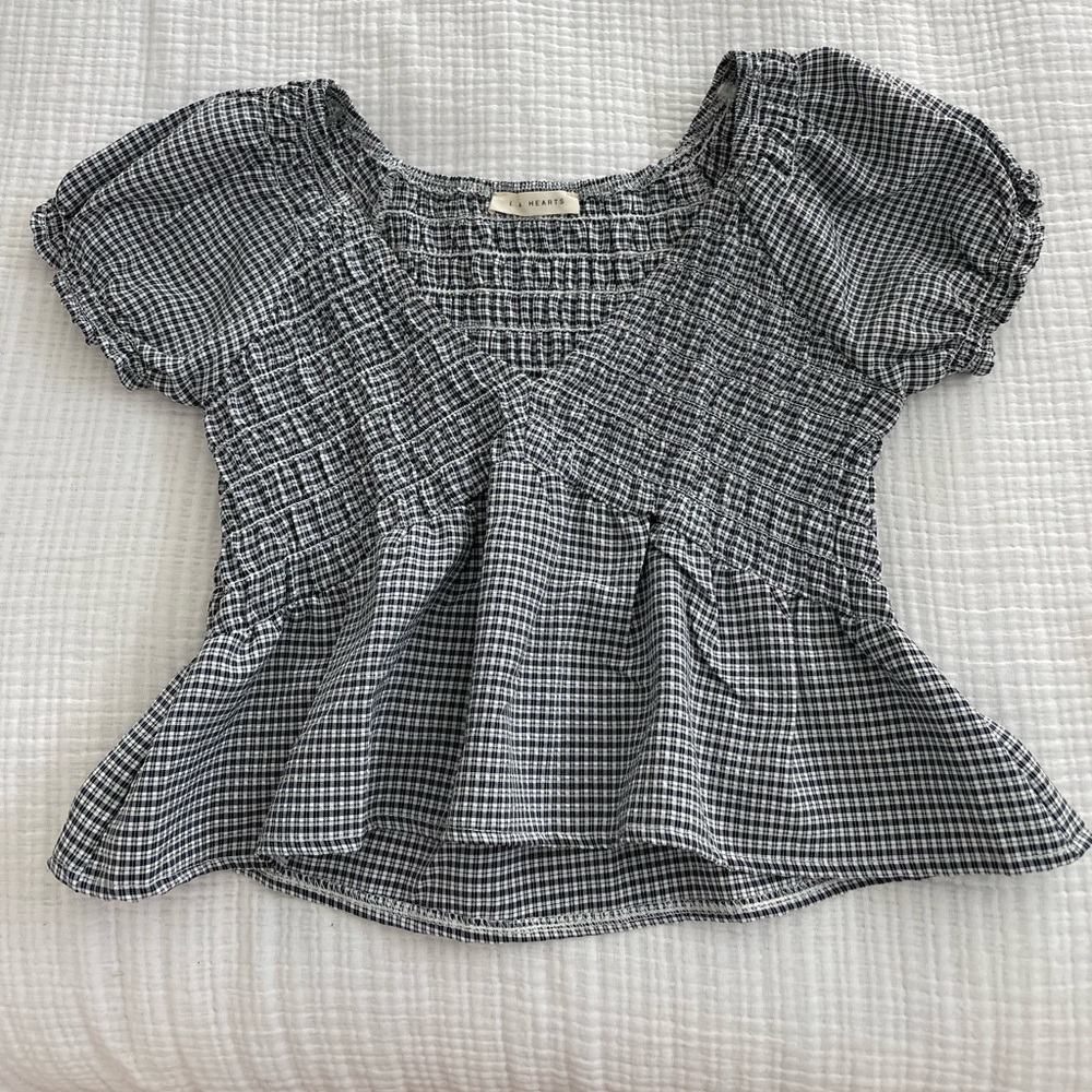 Checkered black and white top
